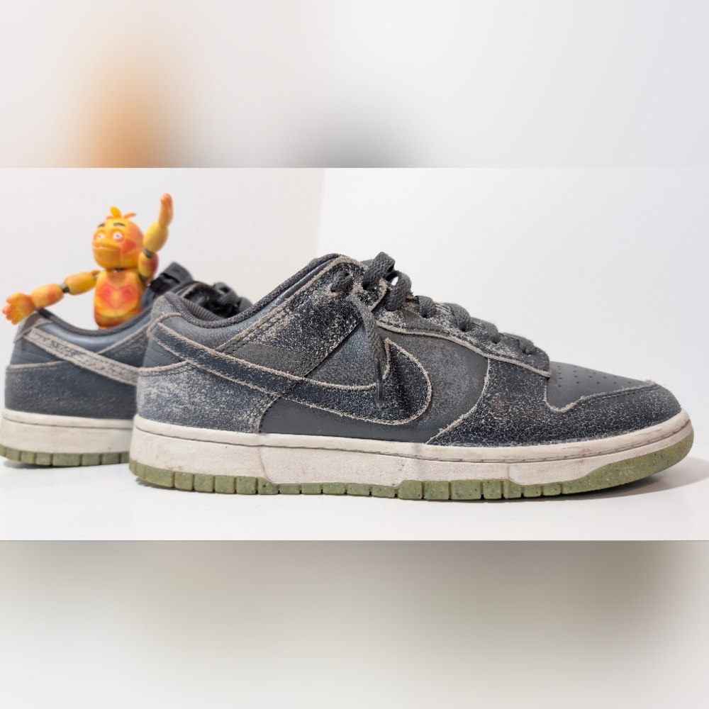 Nike Dunk Low Halloween Cauldron